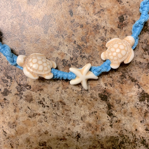 🌺NEW Sea Turtle & Starfish Bracelet 🌺(3/$15) - Picture 1 of 3